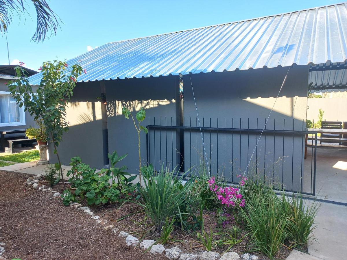 רונדו Urban Farm Haus Guesthouse מראה חיצוני תמונה